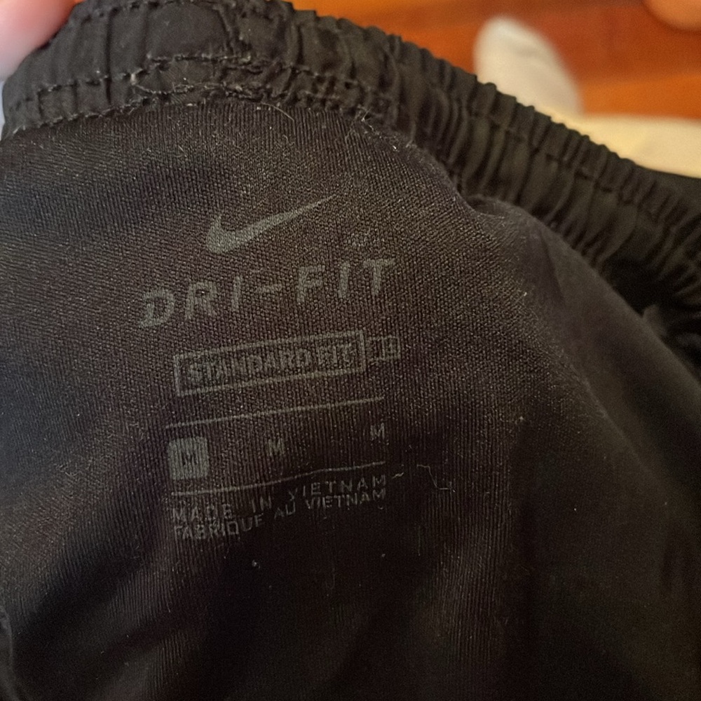Nike Women's Black Athletic Shorts - Picture 4 of 4